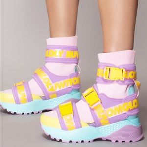 YRU Teq Good Vibrations Pastel Knit Sneakers